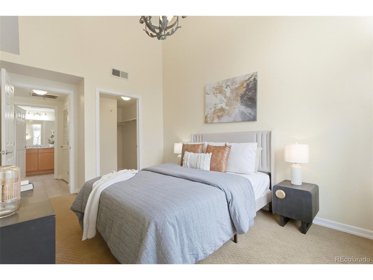 1623 Saint Paul St 405