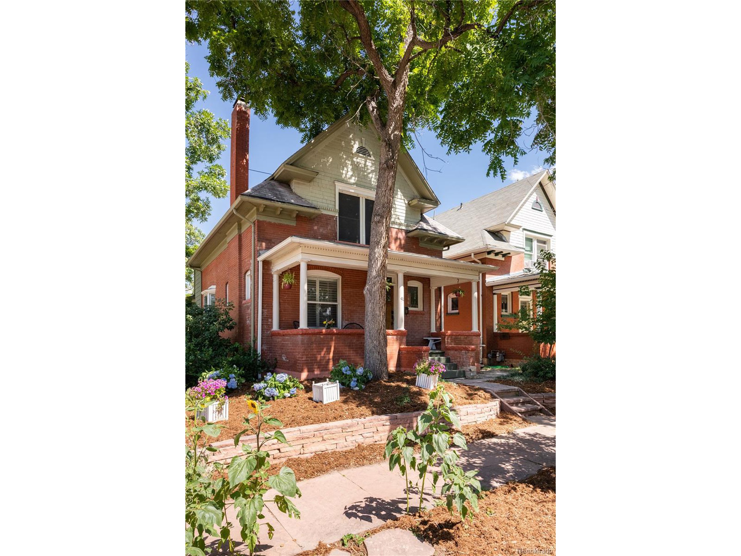 90 Pearl St