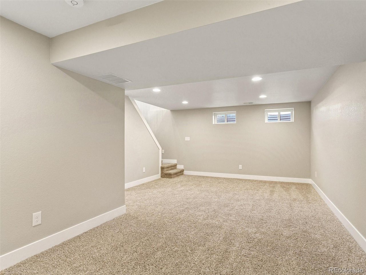 404 Helena Cir