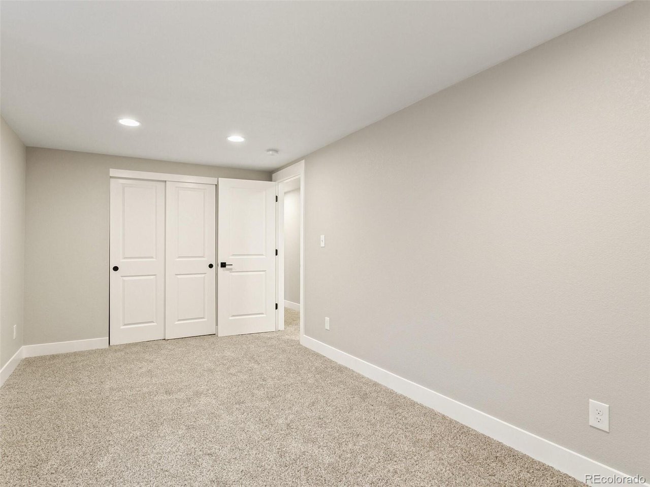 404 Helena Cir