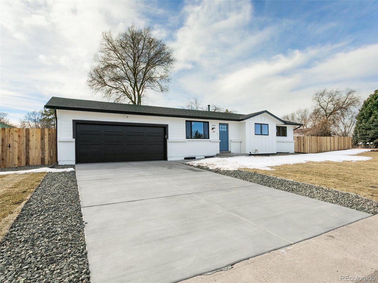 404 Helena Cir