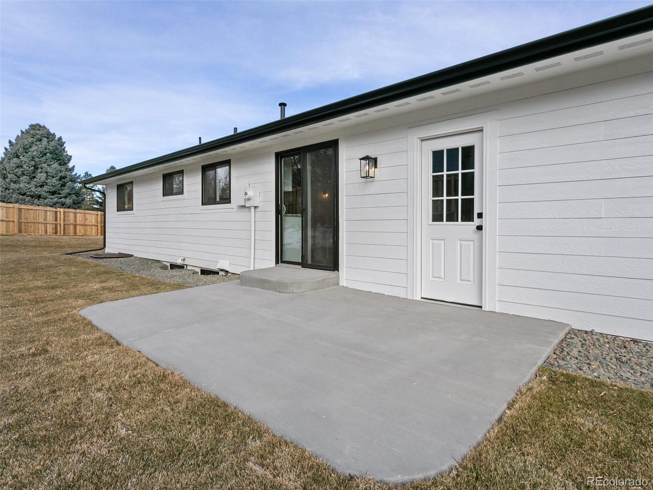 404 Helena Cir