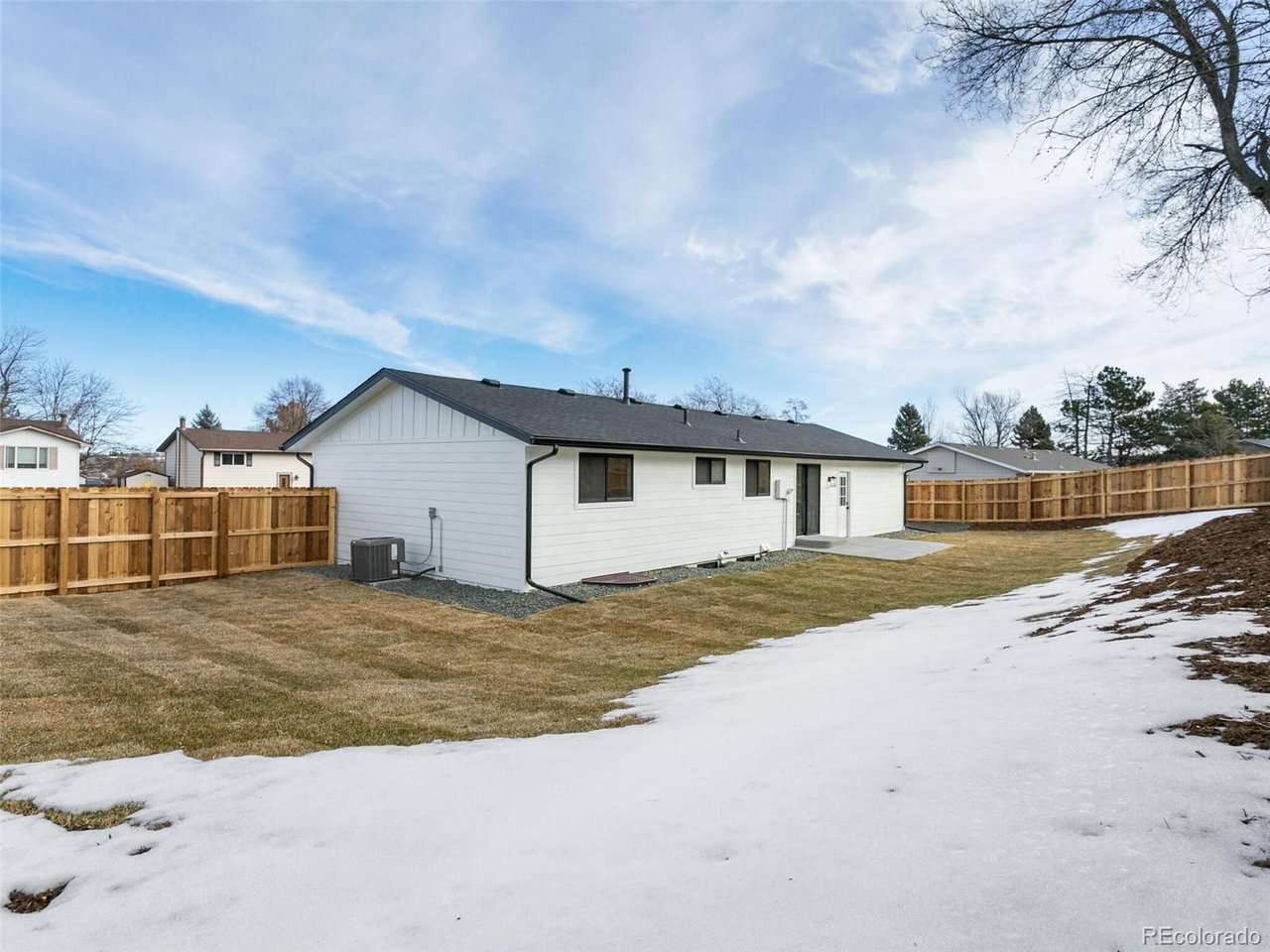404 Helena Cir