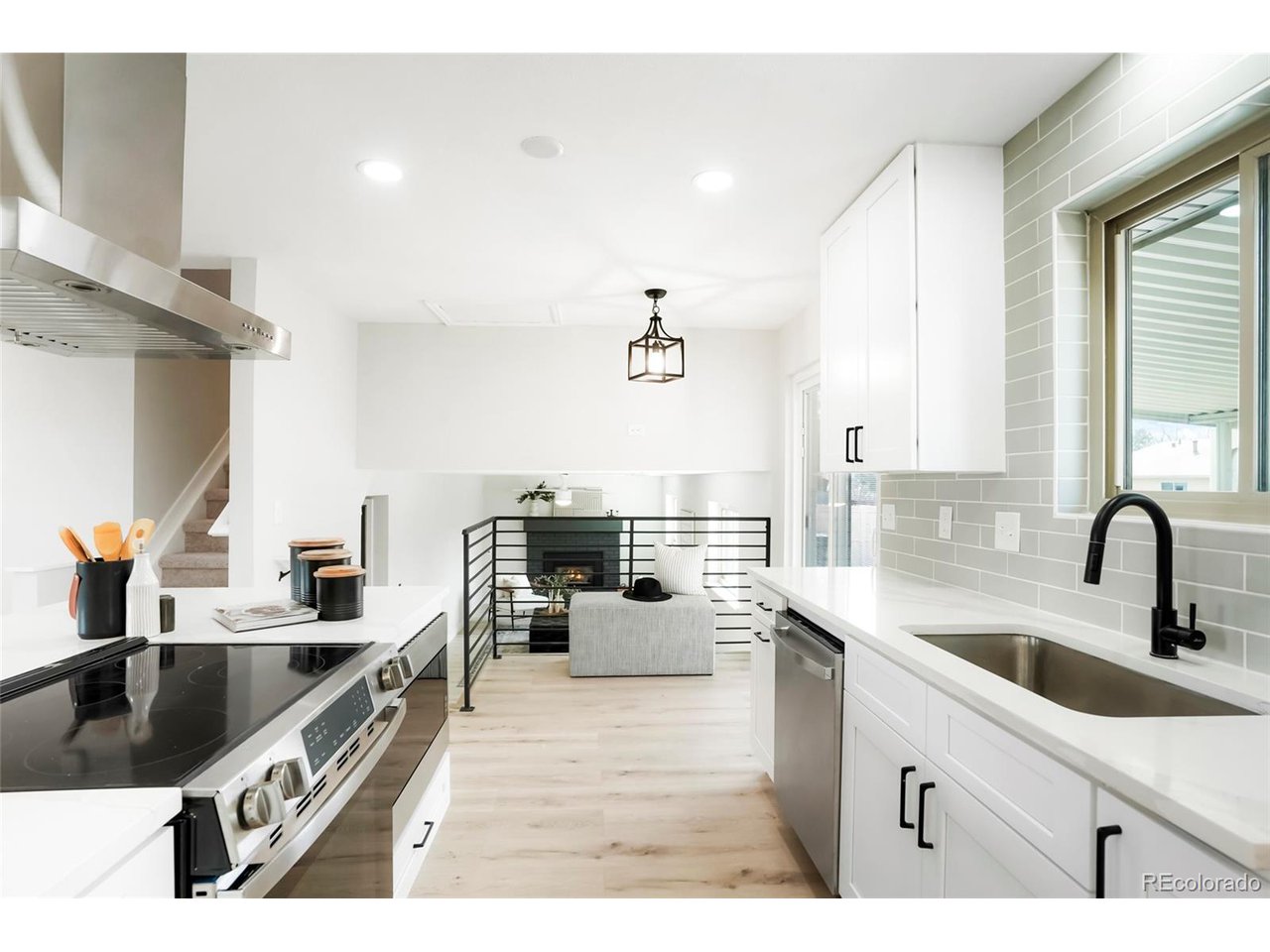 6985 Braun Ct