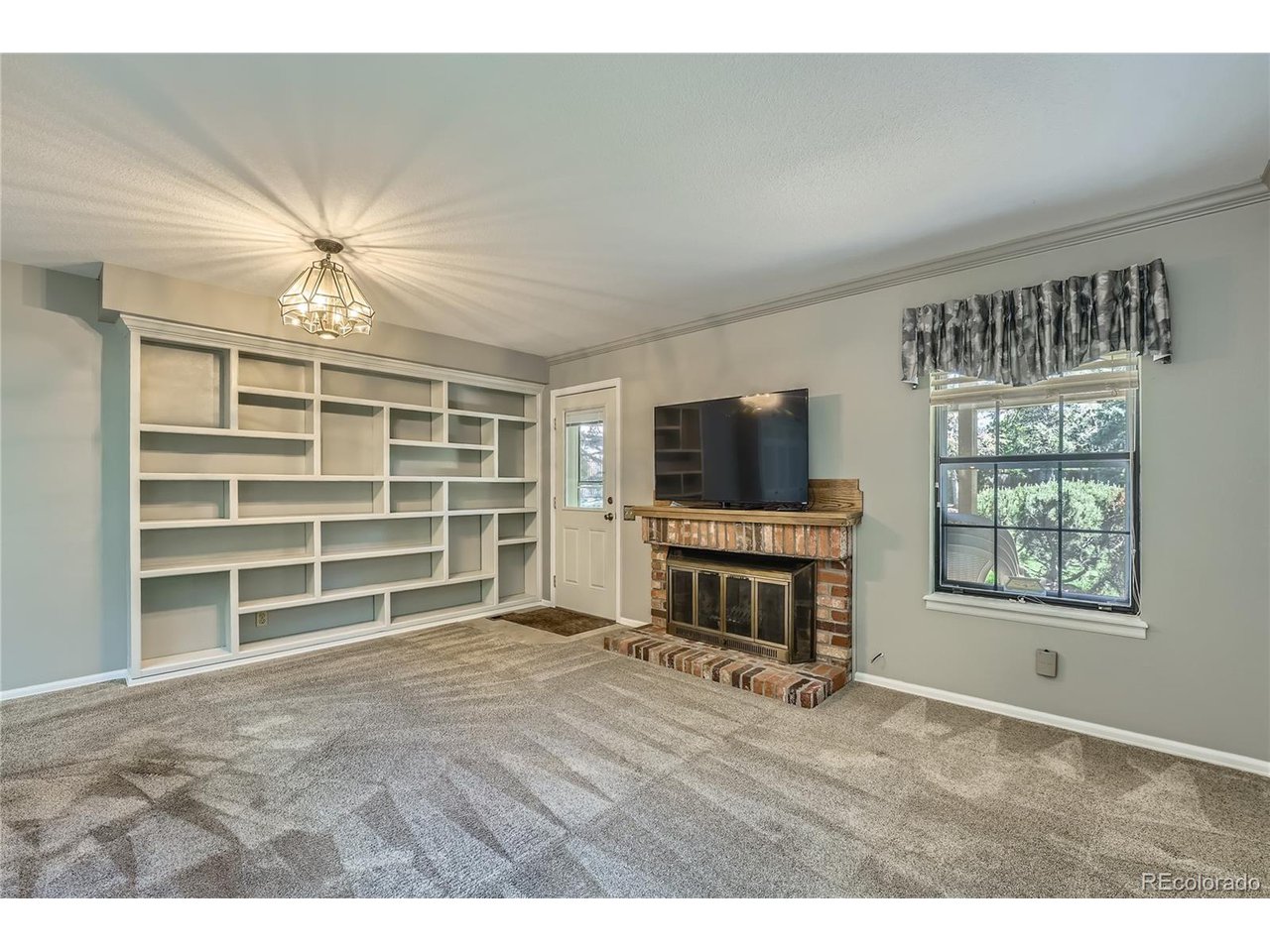8164 Flower Cir