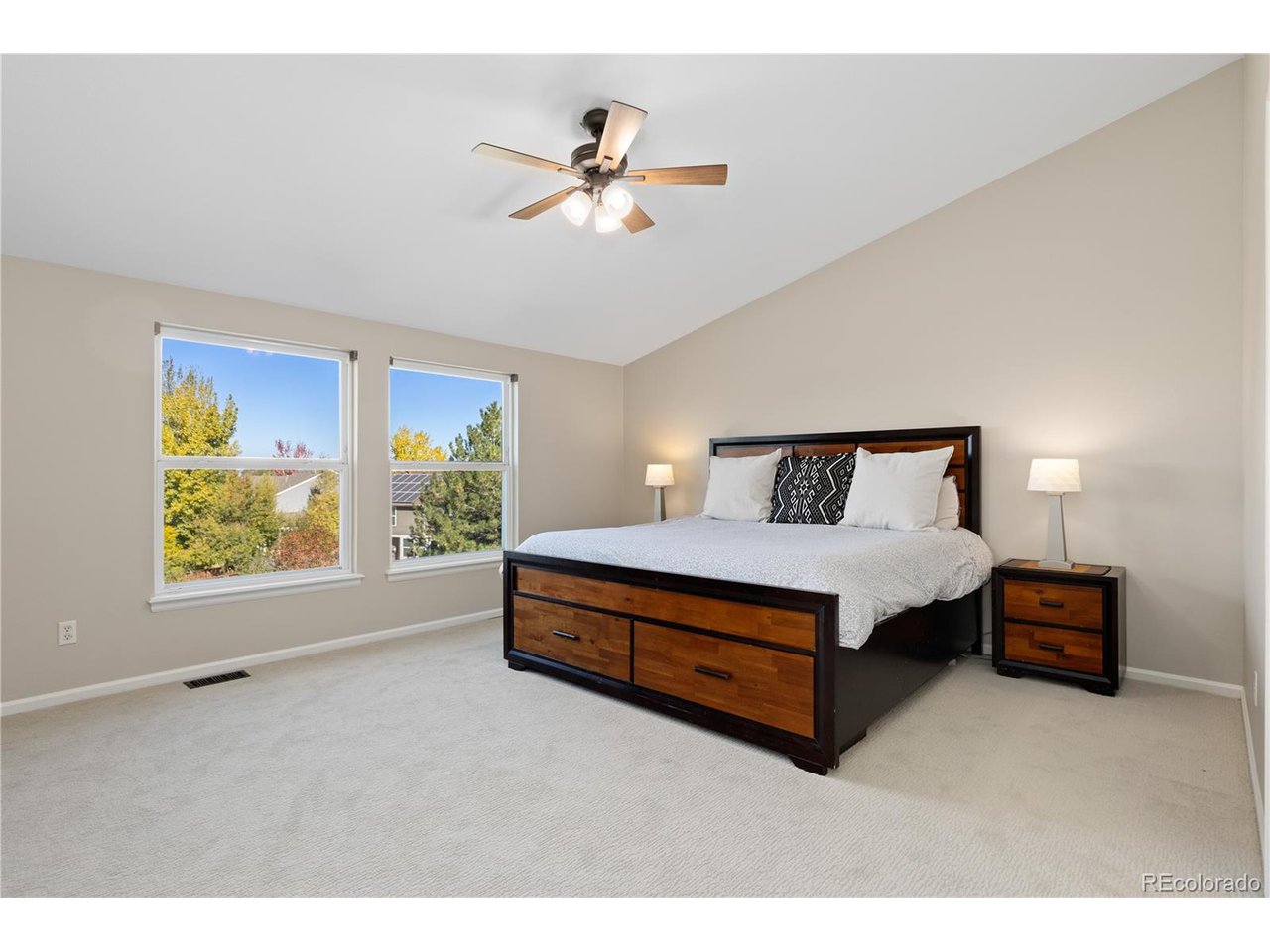 10015 Hughes Pl Highlands Ranch