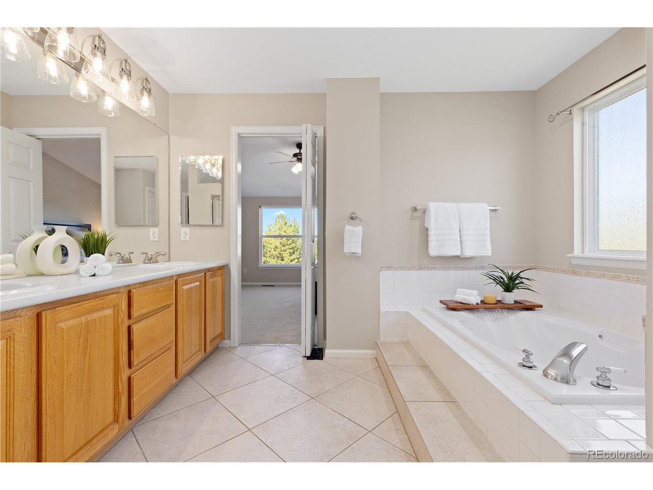 10015 Hughes Pl Highlands Ranch