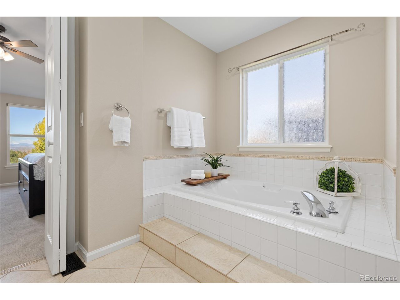 10015 Hughes Pl Highlands Ranch