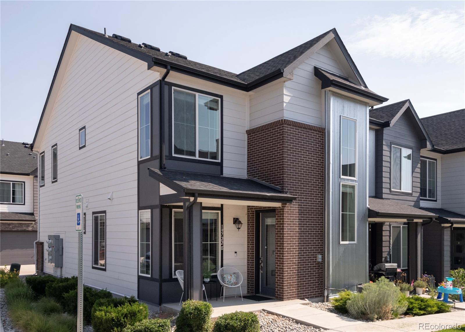19722 W 93rd Place