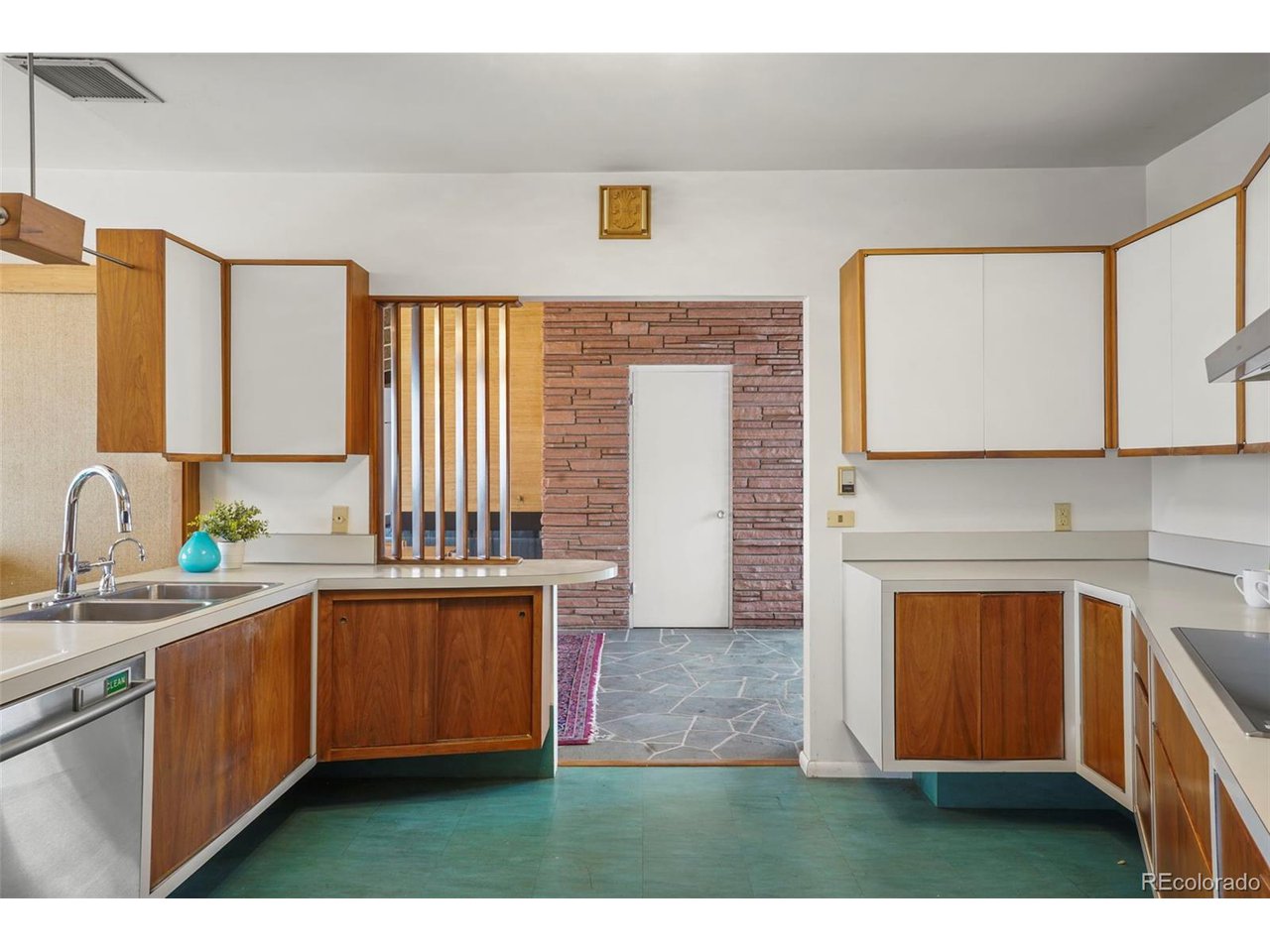 25 Hillside Dr