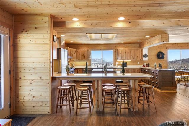 Meadow + Mountain Lodge
