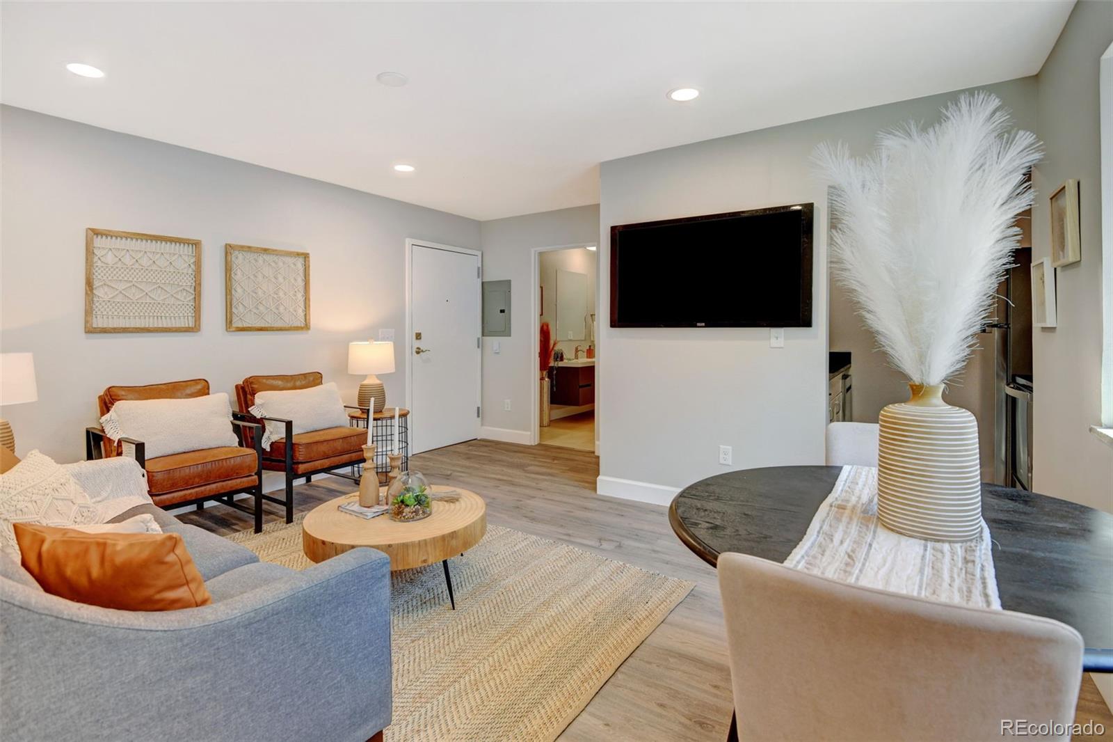 855 N Pennsylvania Street Unit: 310