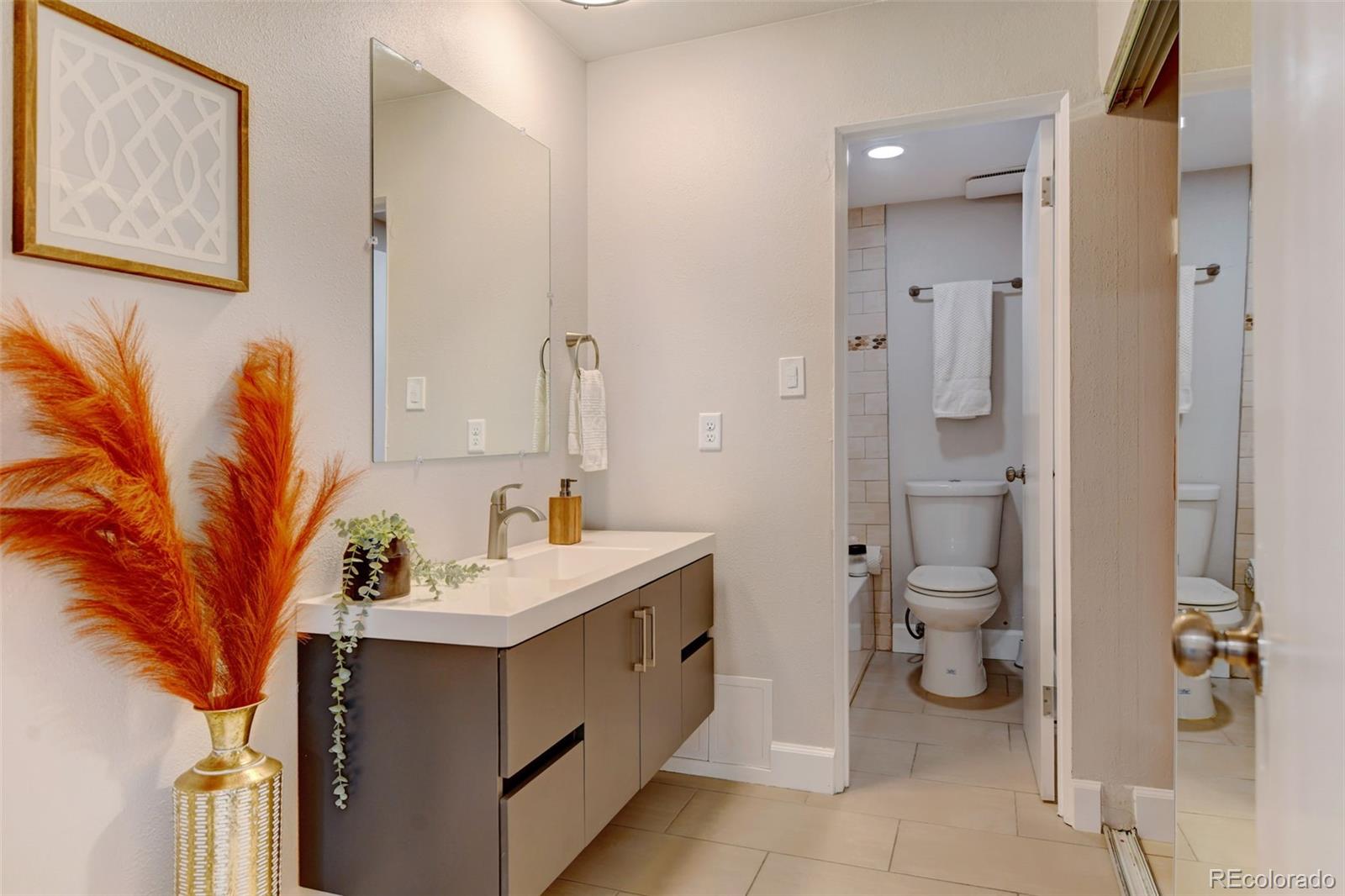 855 N Pennsylvania Street Unit: 310