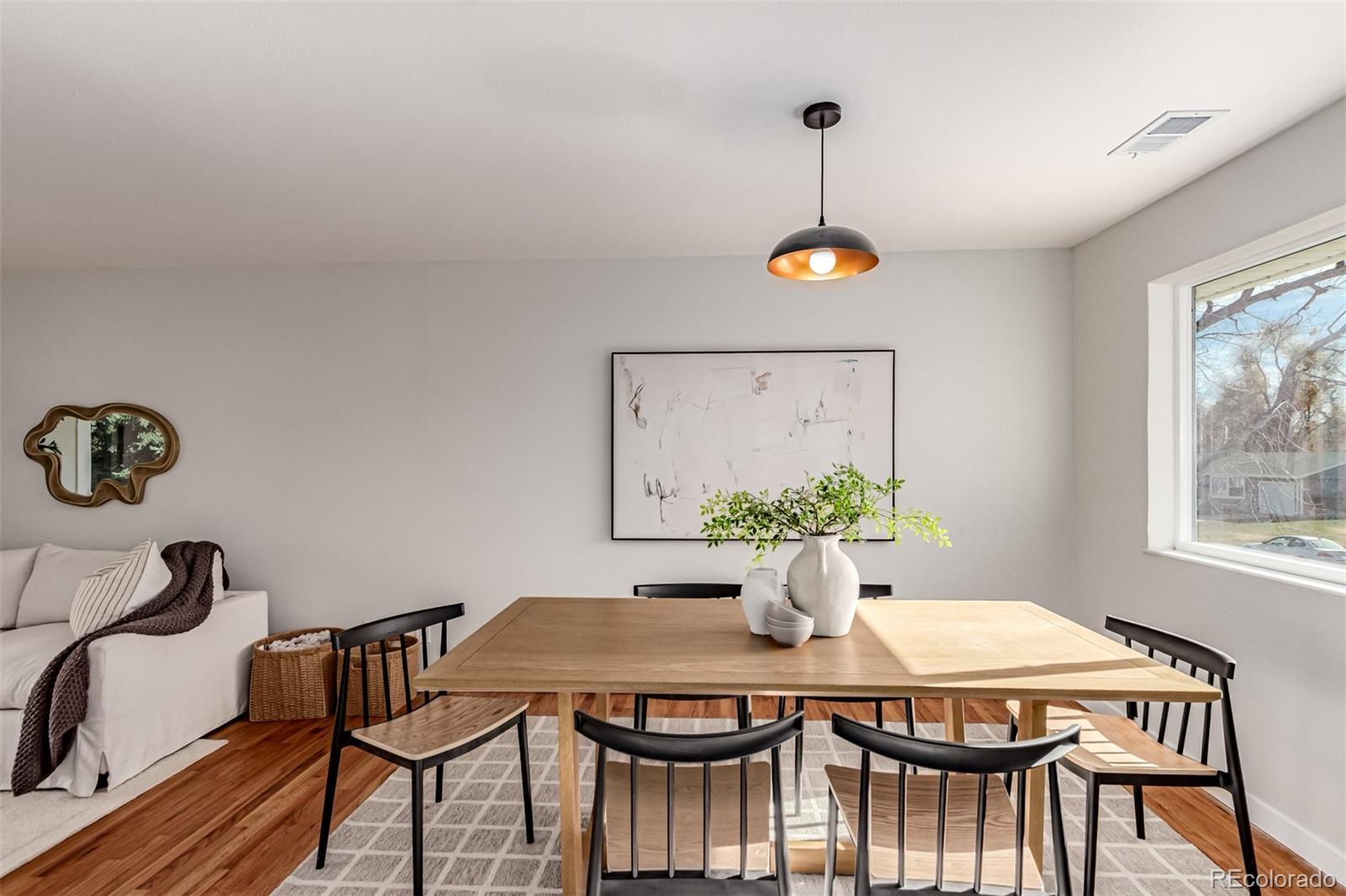 1997 E Euclid Avenue