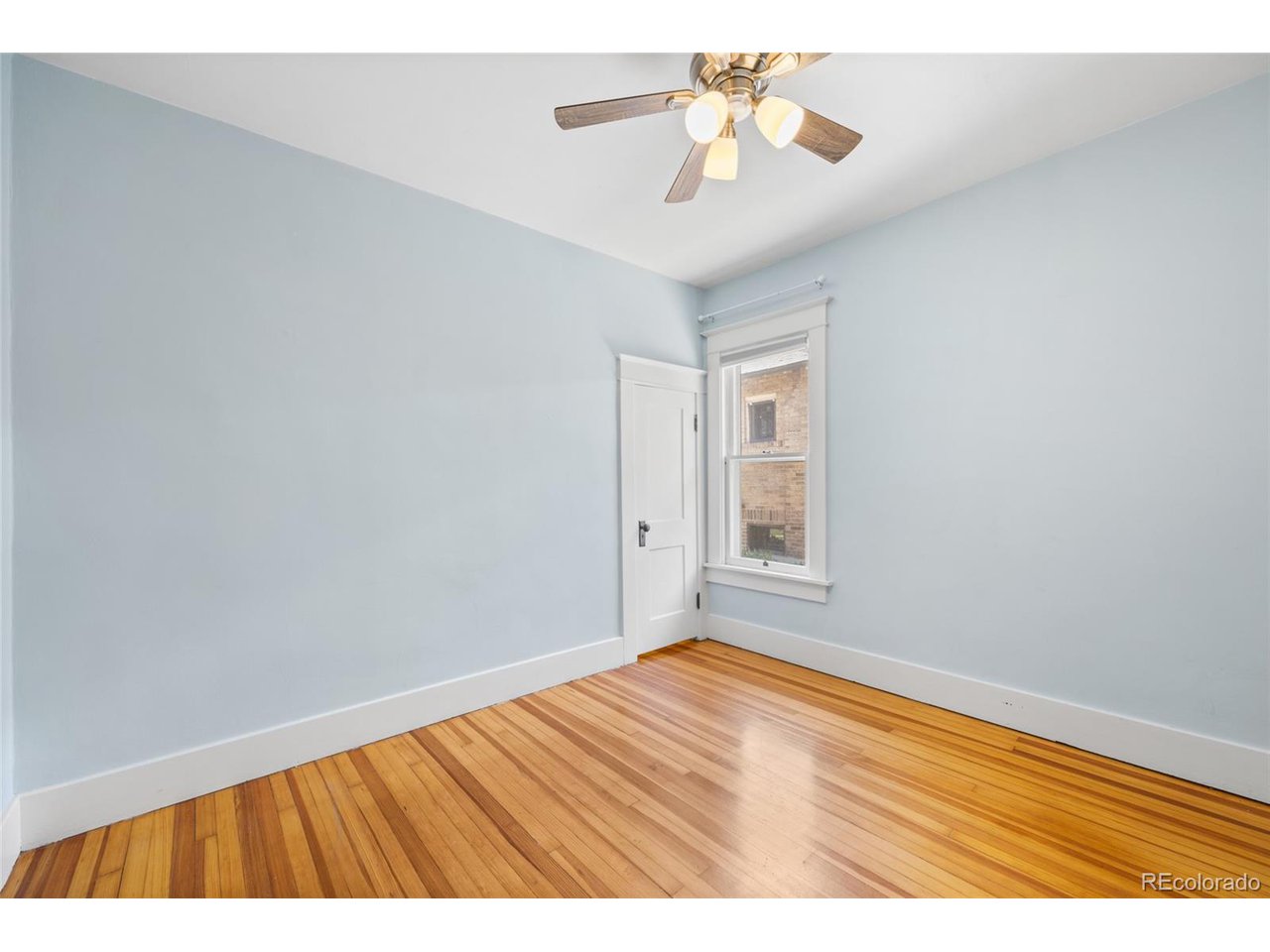 3153 W Denver Pl