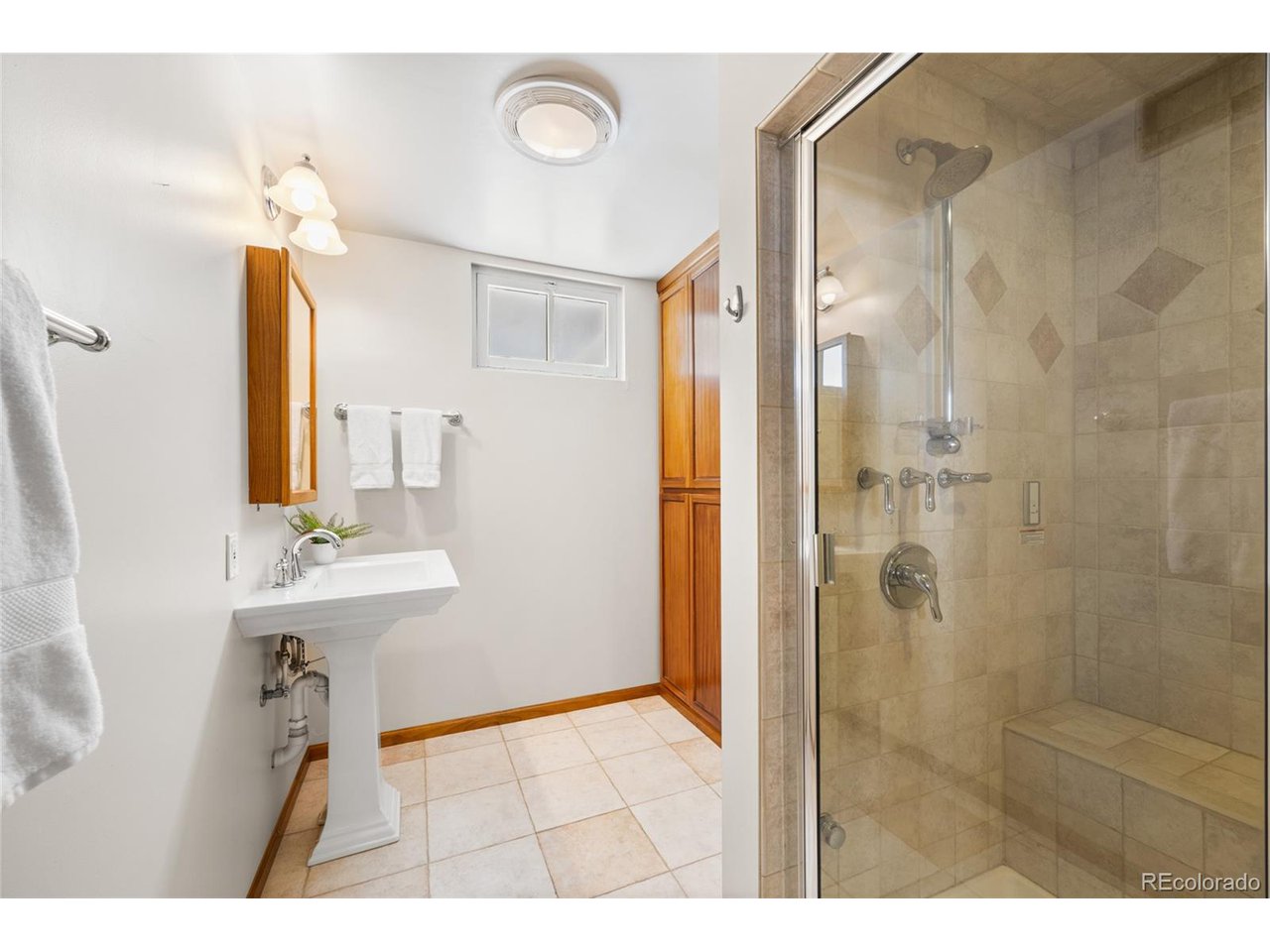 3153 W Denver Pl