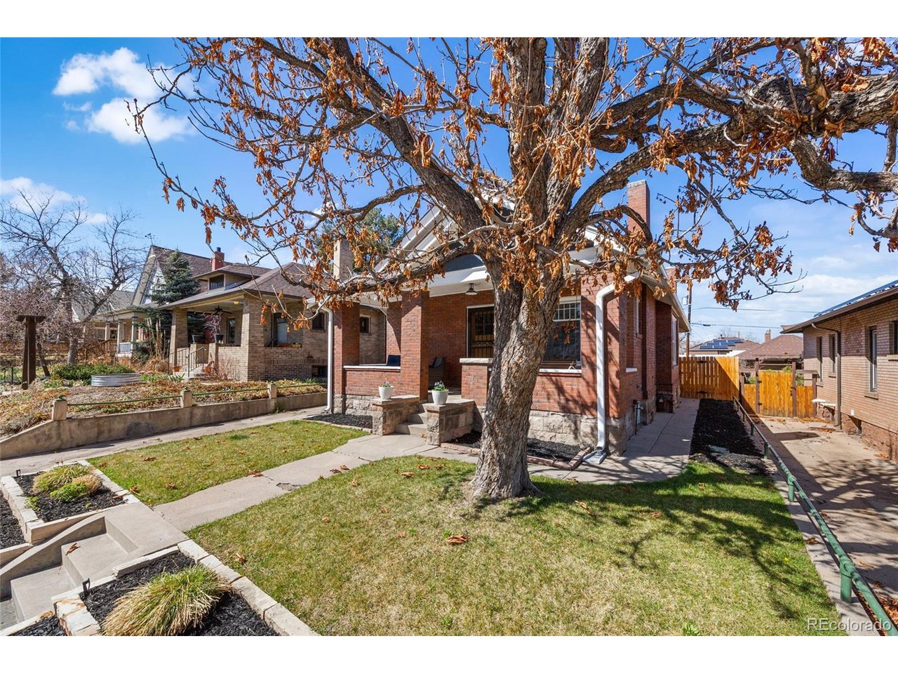 3153 W Denver Pl