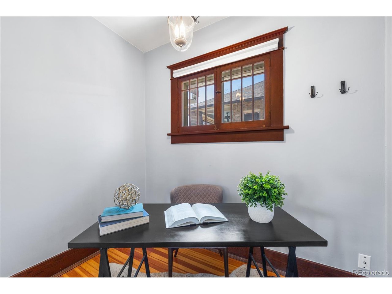 3153 W Denver Pl