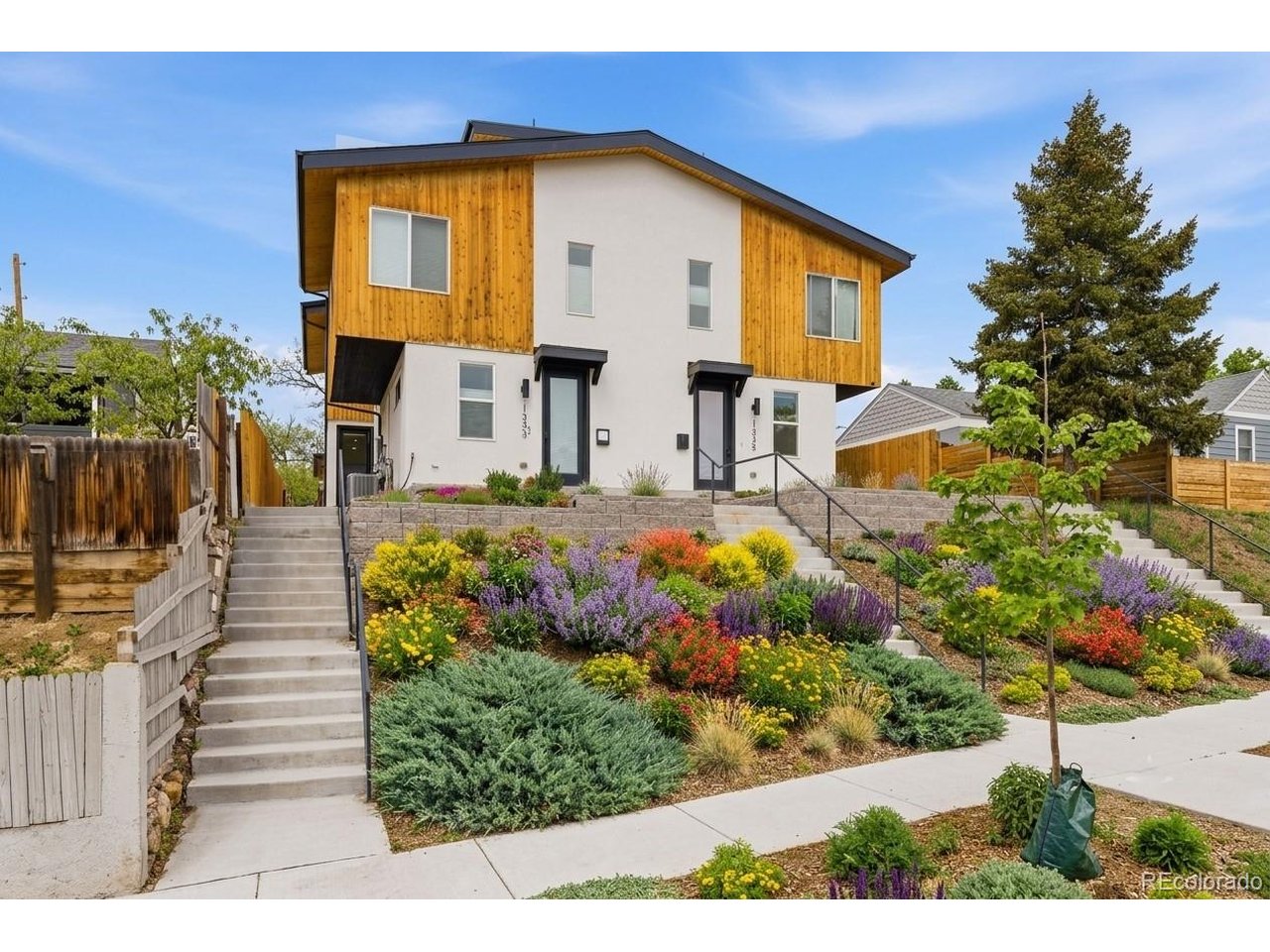 1331 Newton St