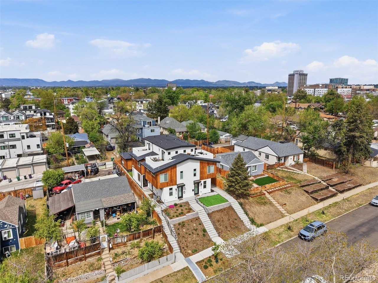 1331 Newton St