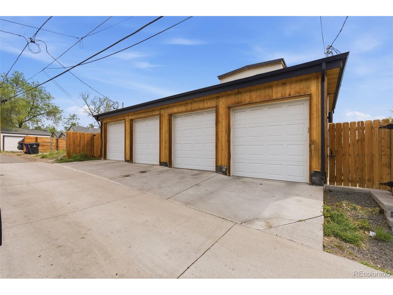 1331 Newton St
