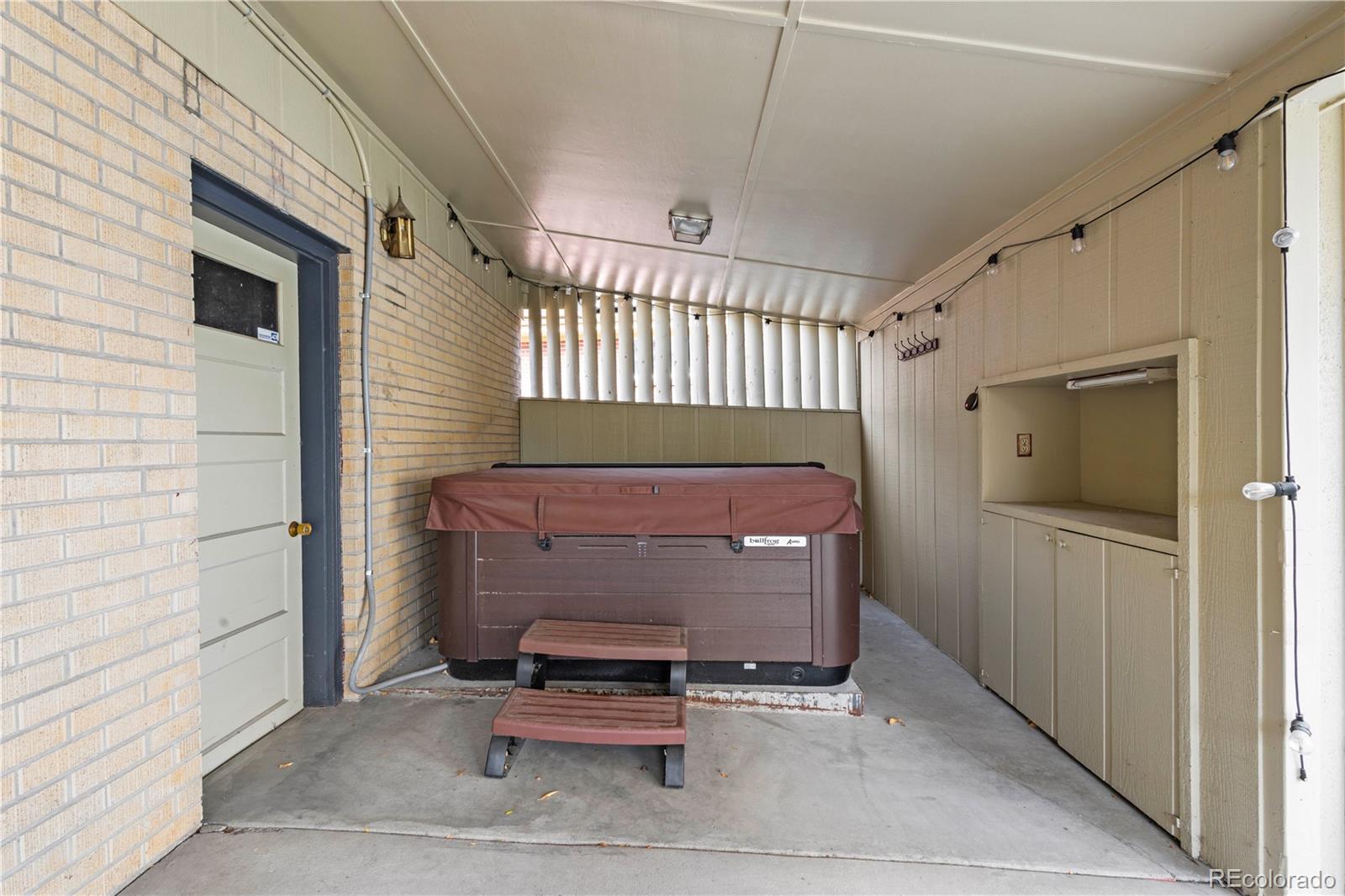 1881 Pecos Way