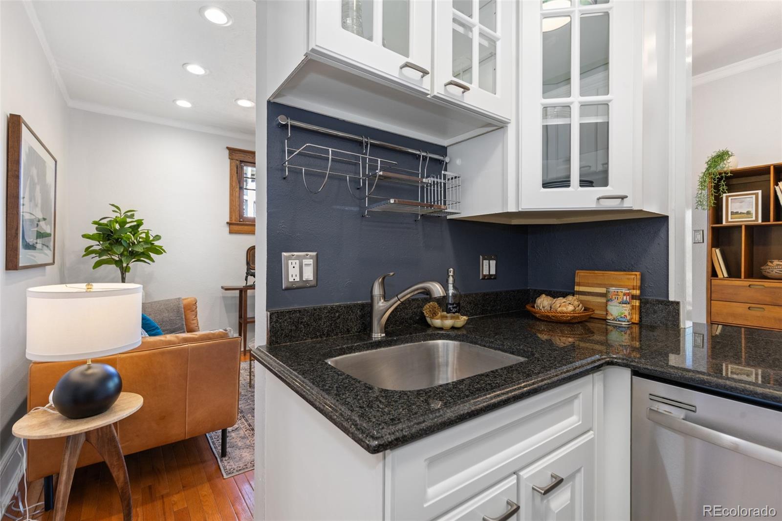1401 Fillmore Street Unit: 3
