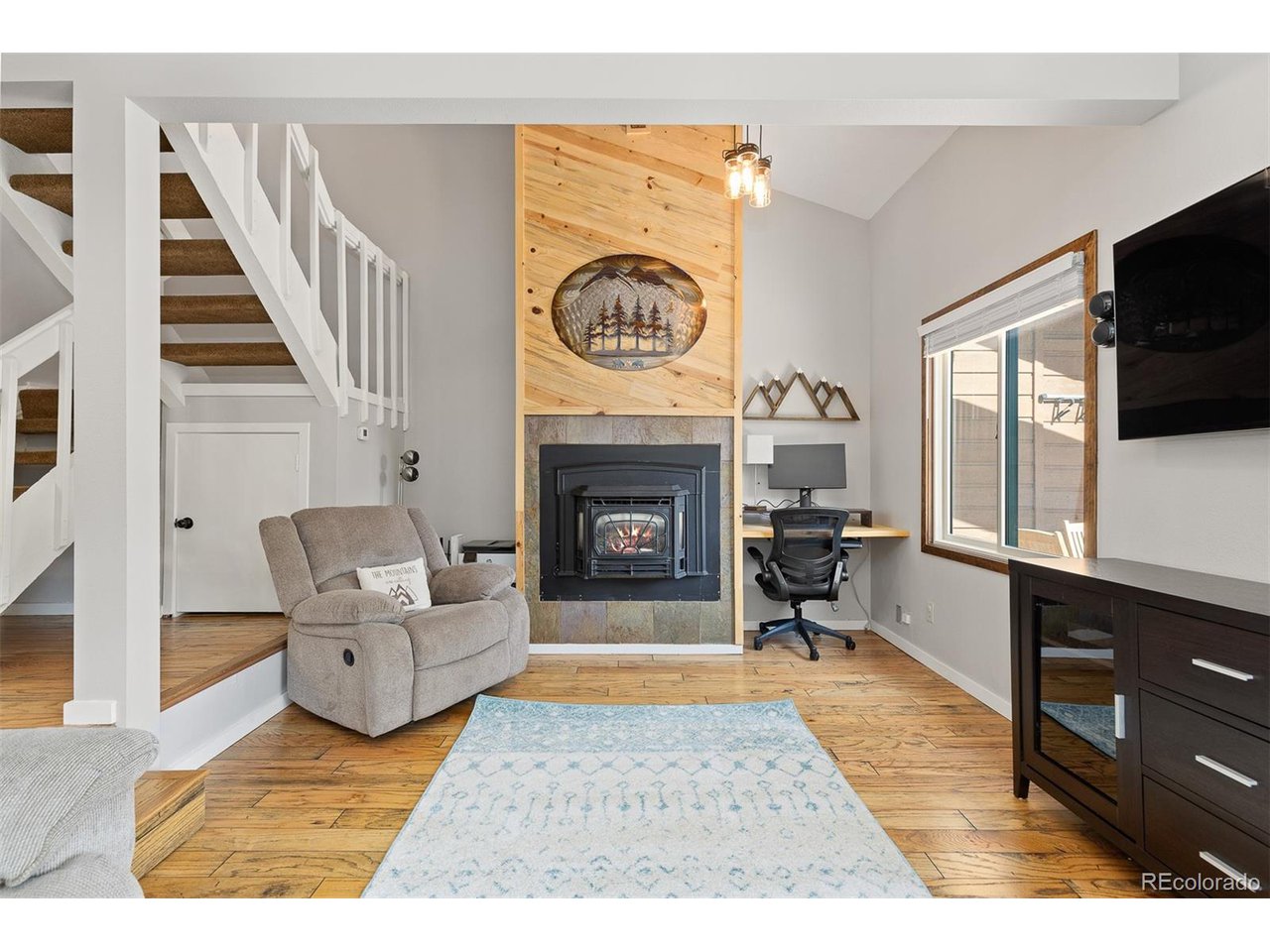 329 N Chipmunk Cir