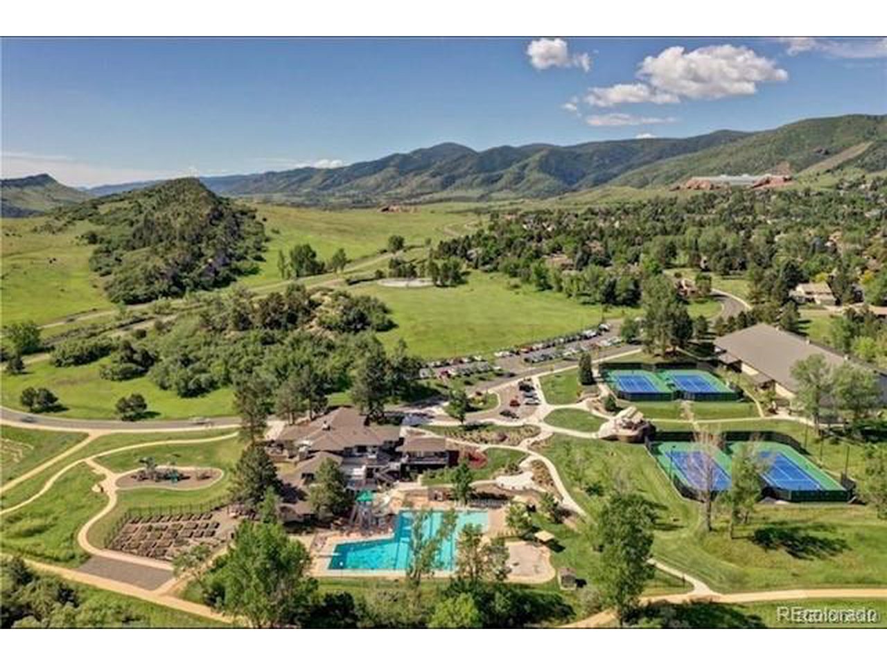 104 Willowleaf Dr