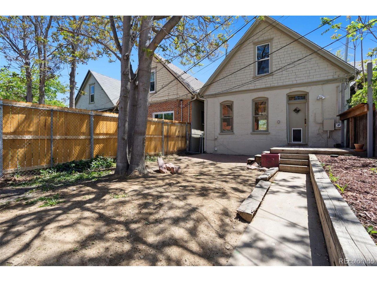 1529 E 22nd Ave