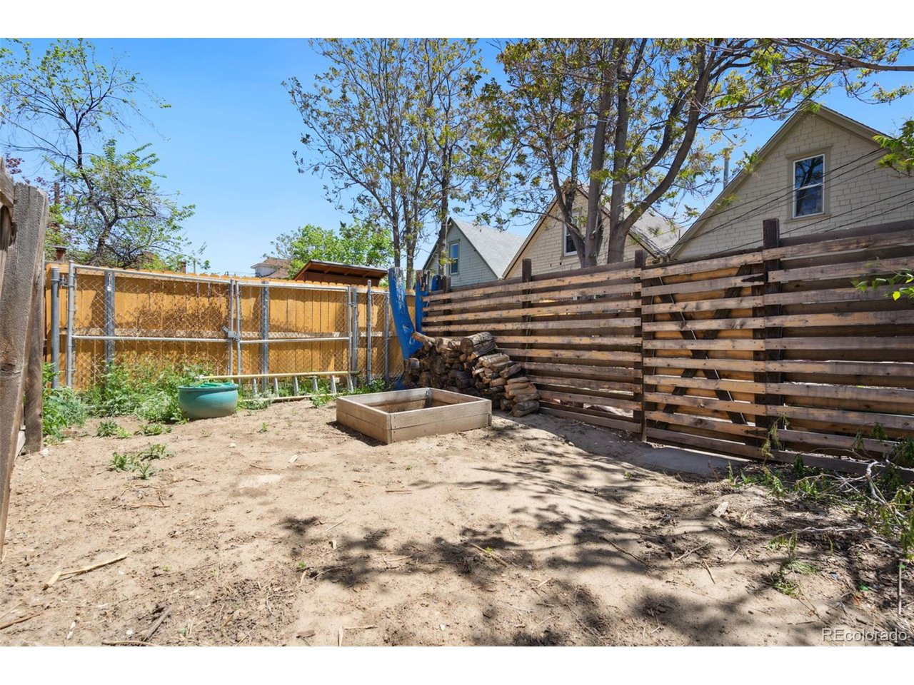 1529 E 22nd Ave