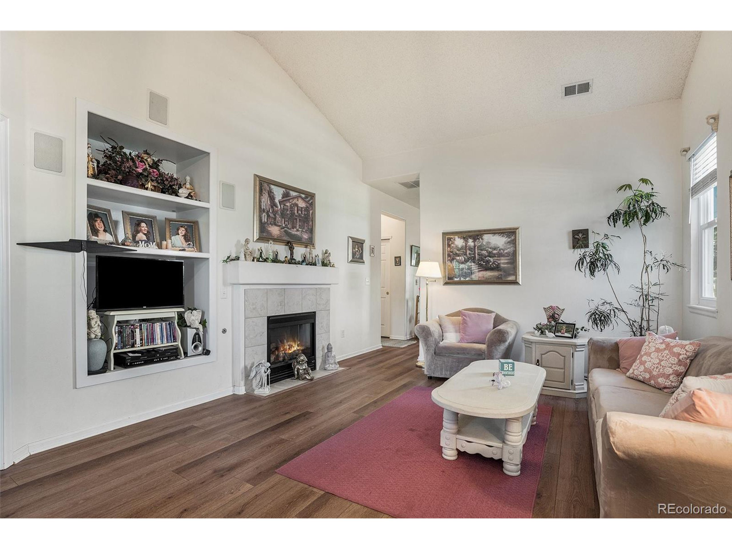 142 S Altura Ct