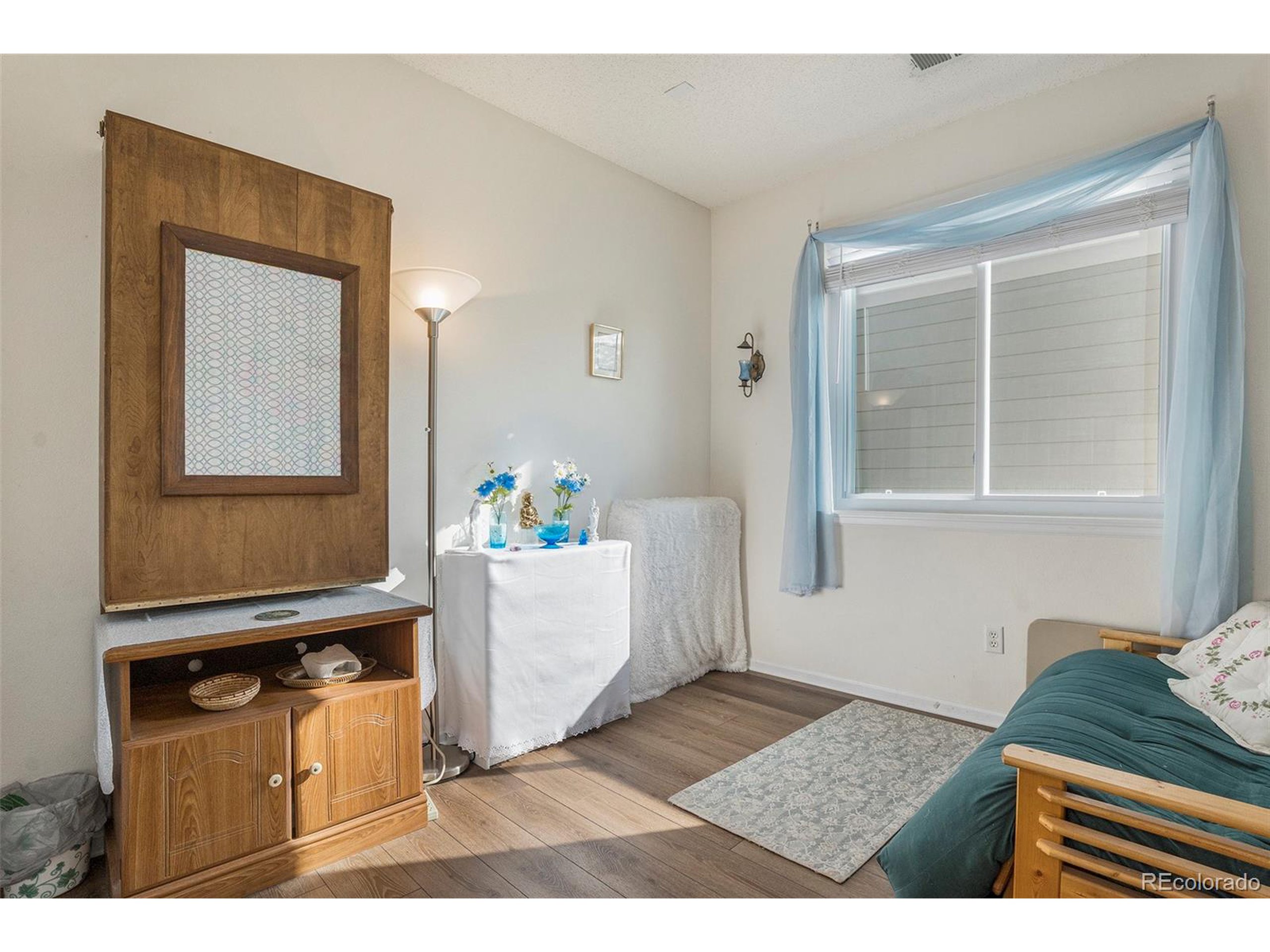142 S Altura Ct