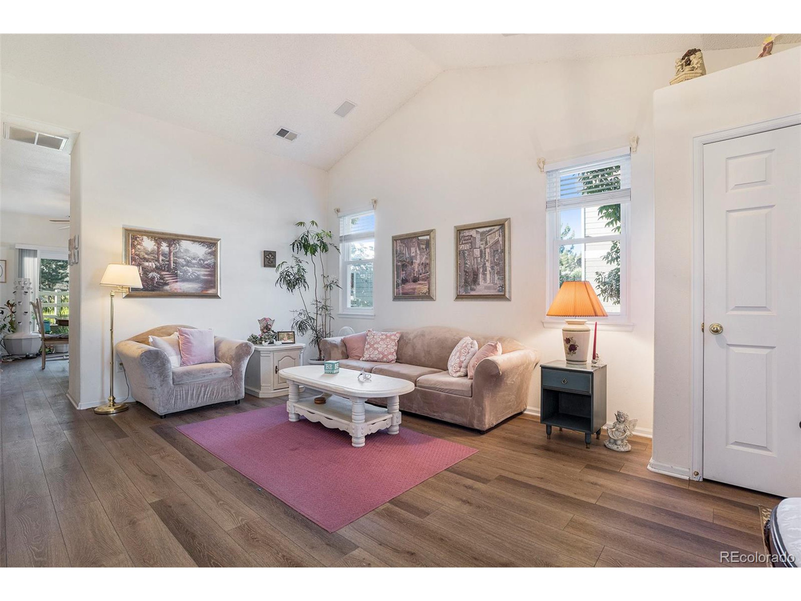 142 S Altura Ct