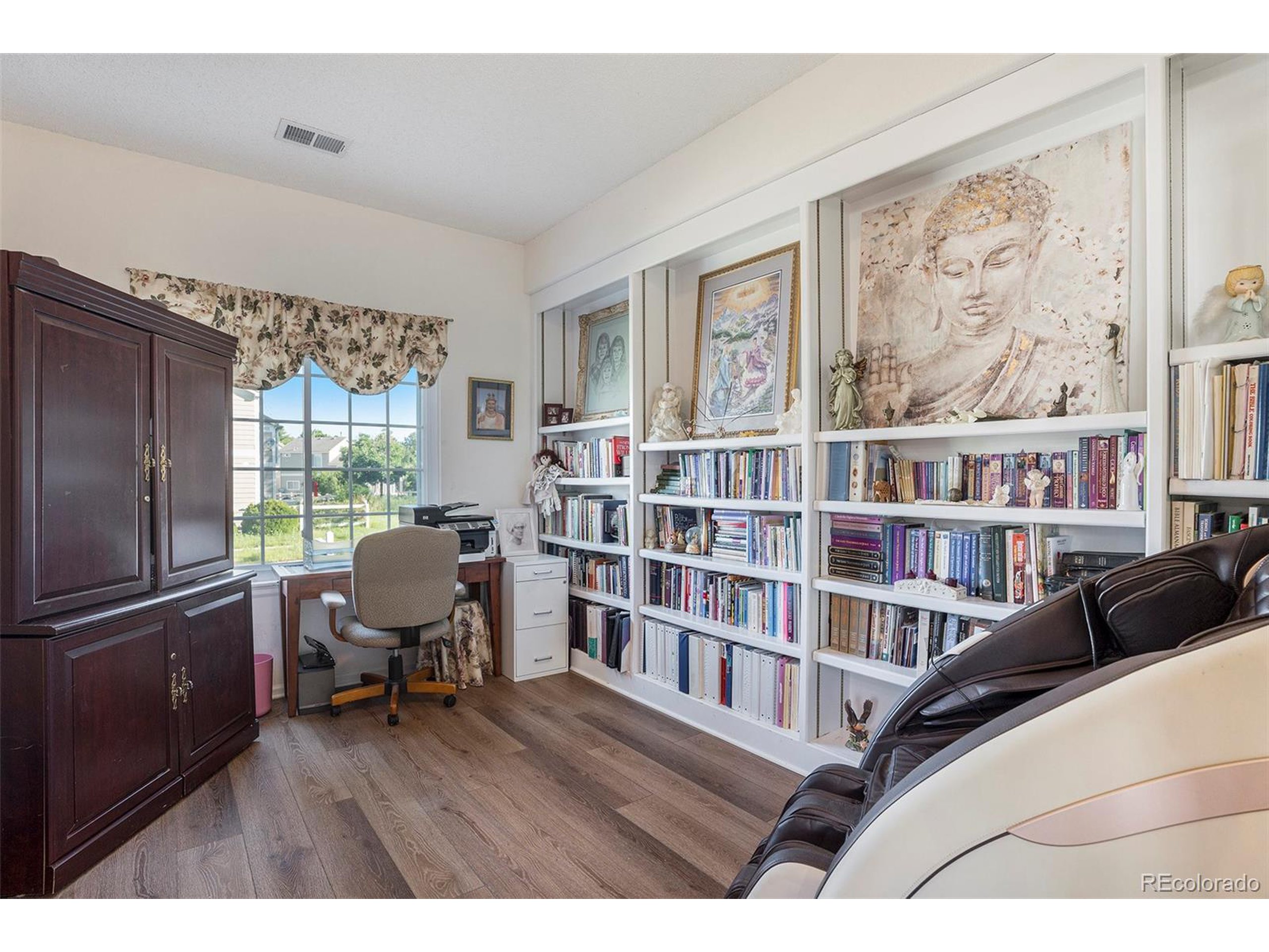 142 S Altura Ct
