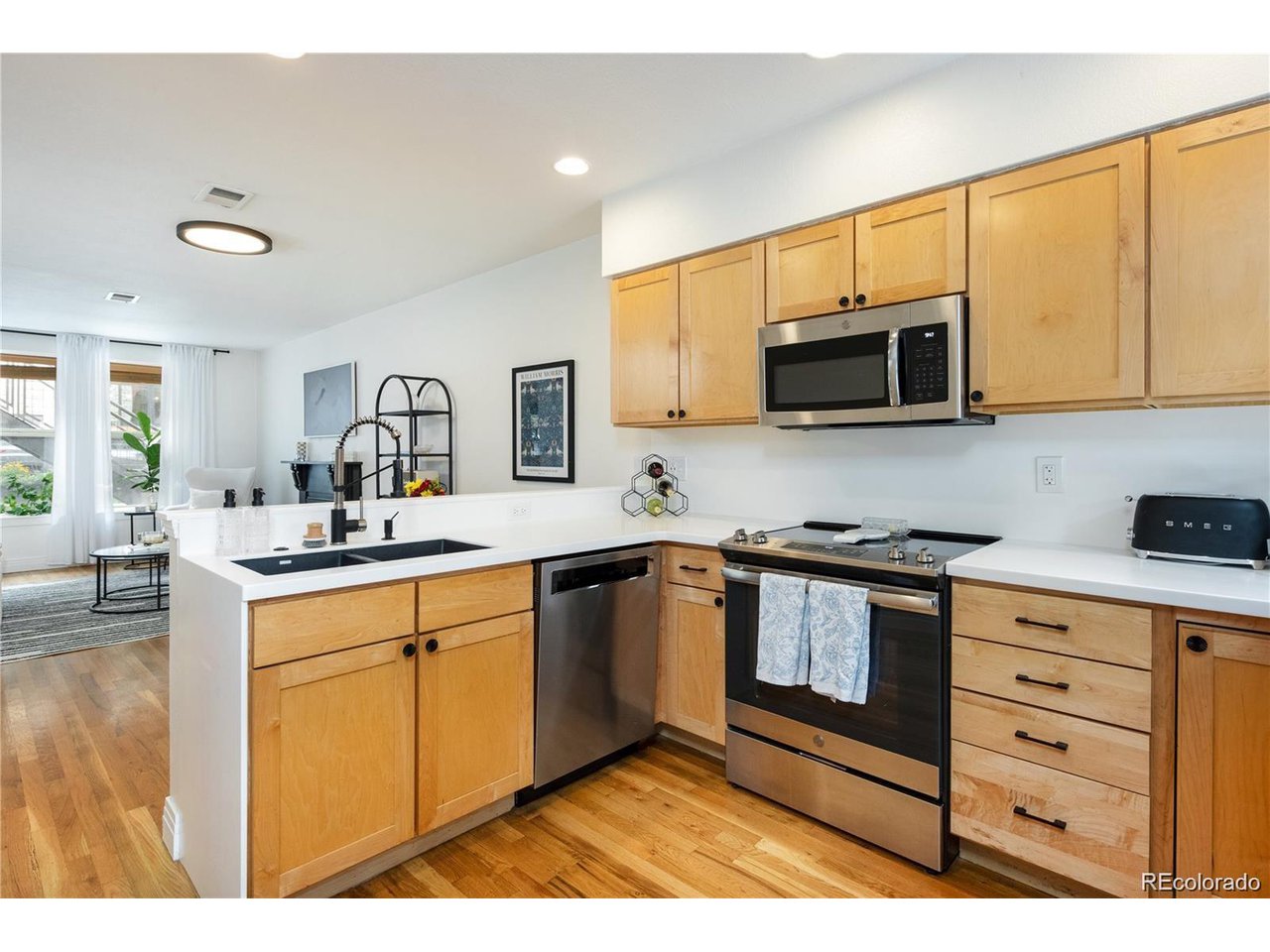 1415 E 16th Ave 1/2