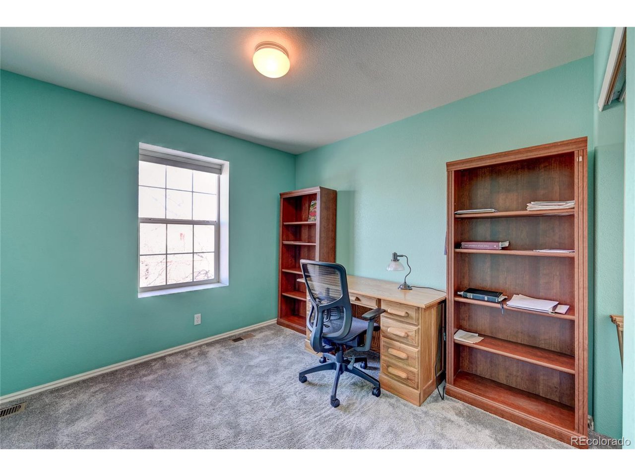 2664 Fernwood Pl