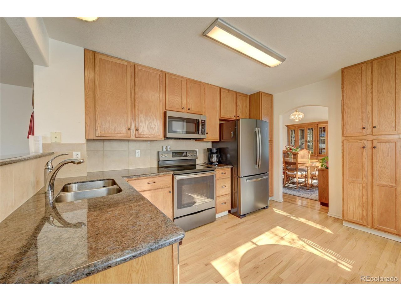 2664 Fernwood Pl