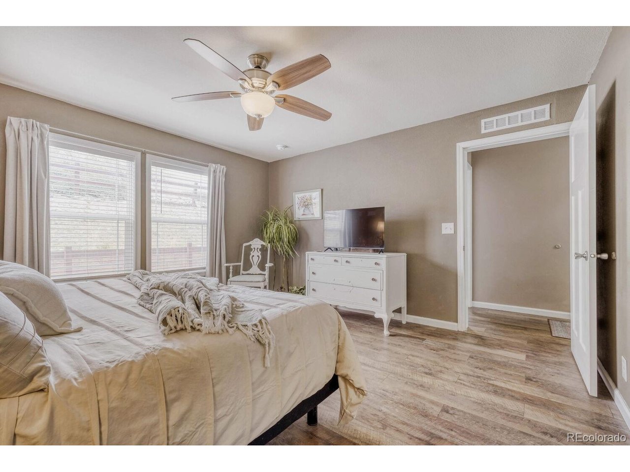 4180 Gray Fox Hts 111