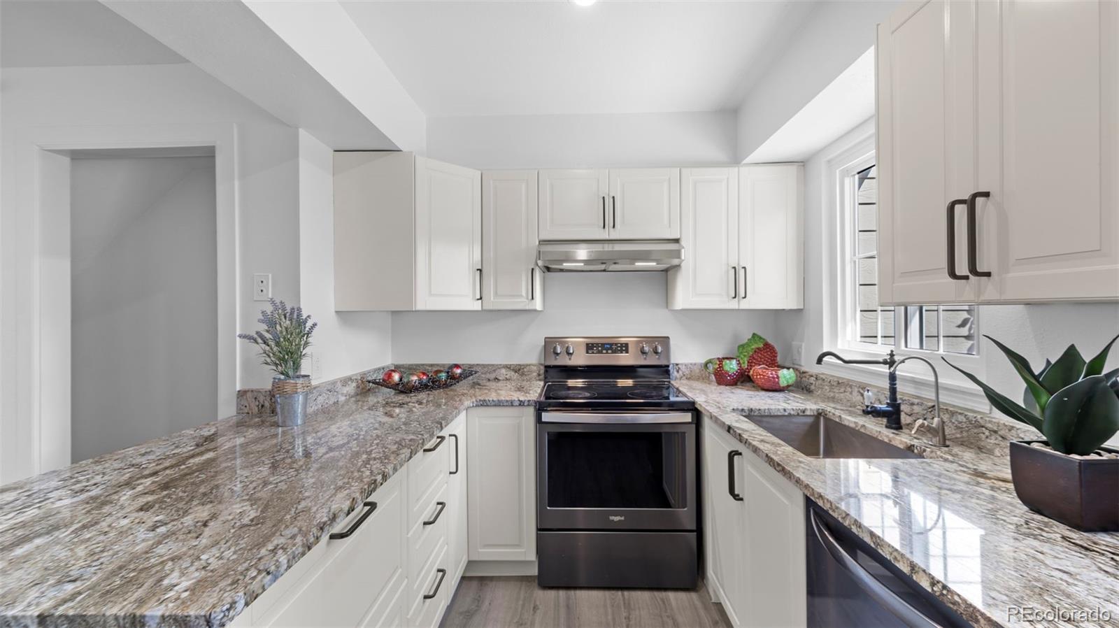 3516 Queen Anne Way