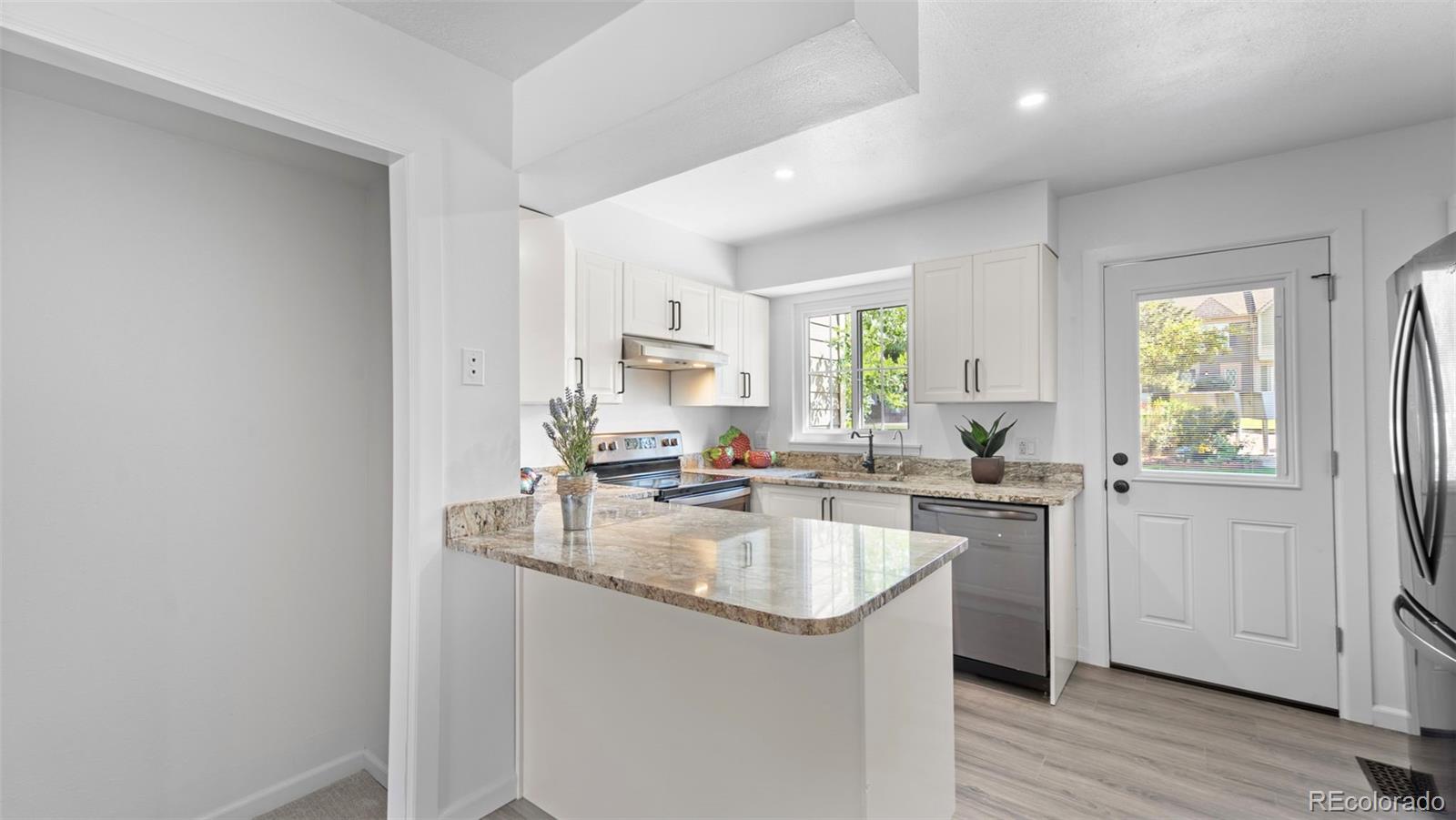 3516 Queen Anne Way