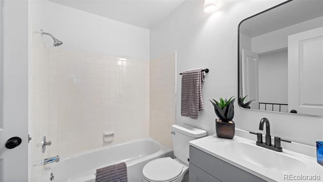 3516 Queen Anne Way