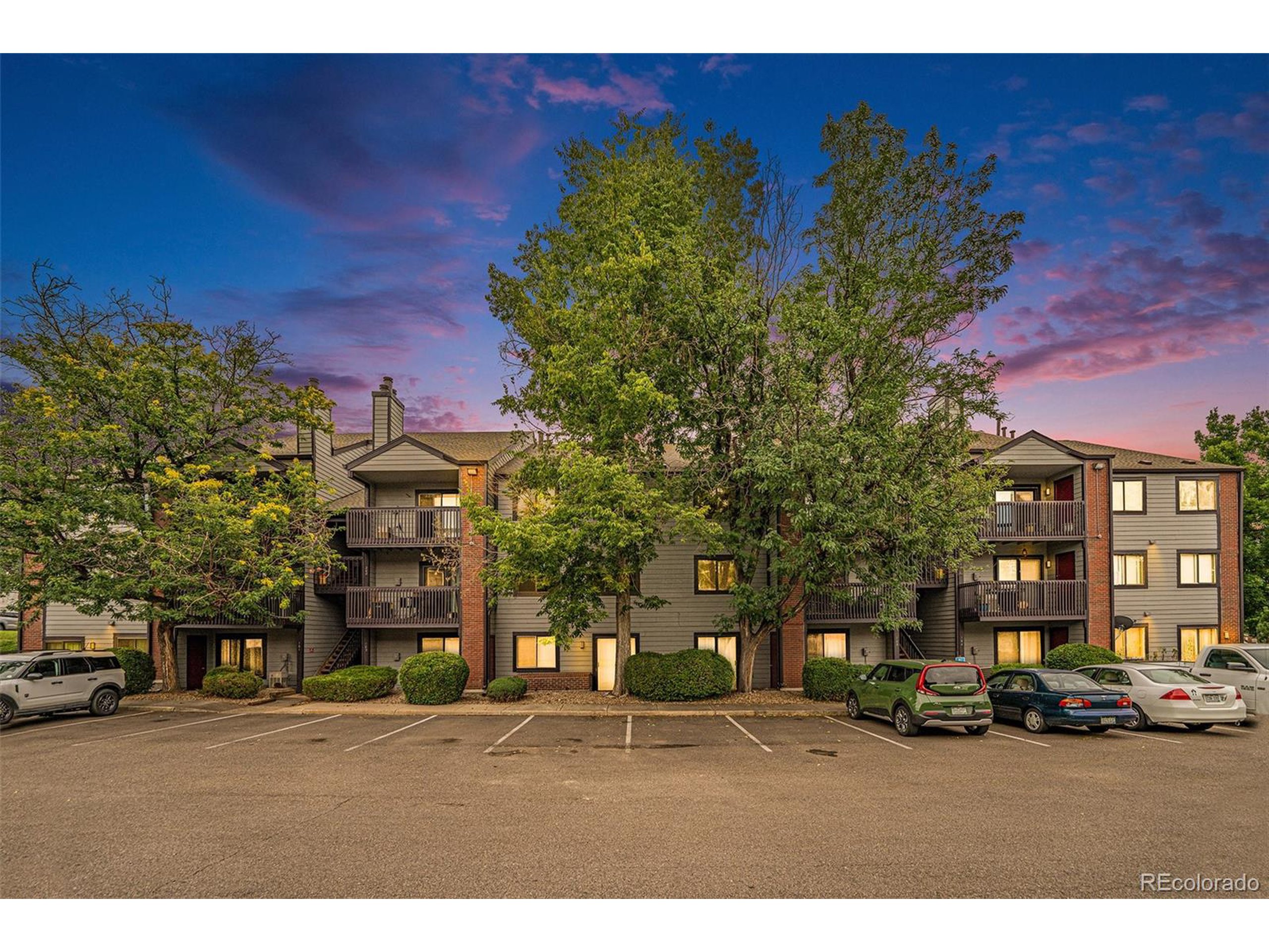 6388 Oak Ct 205