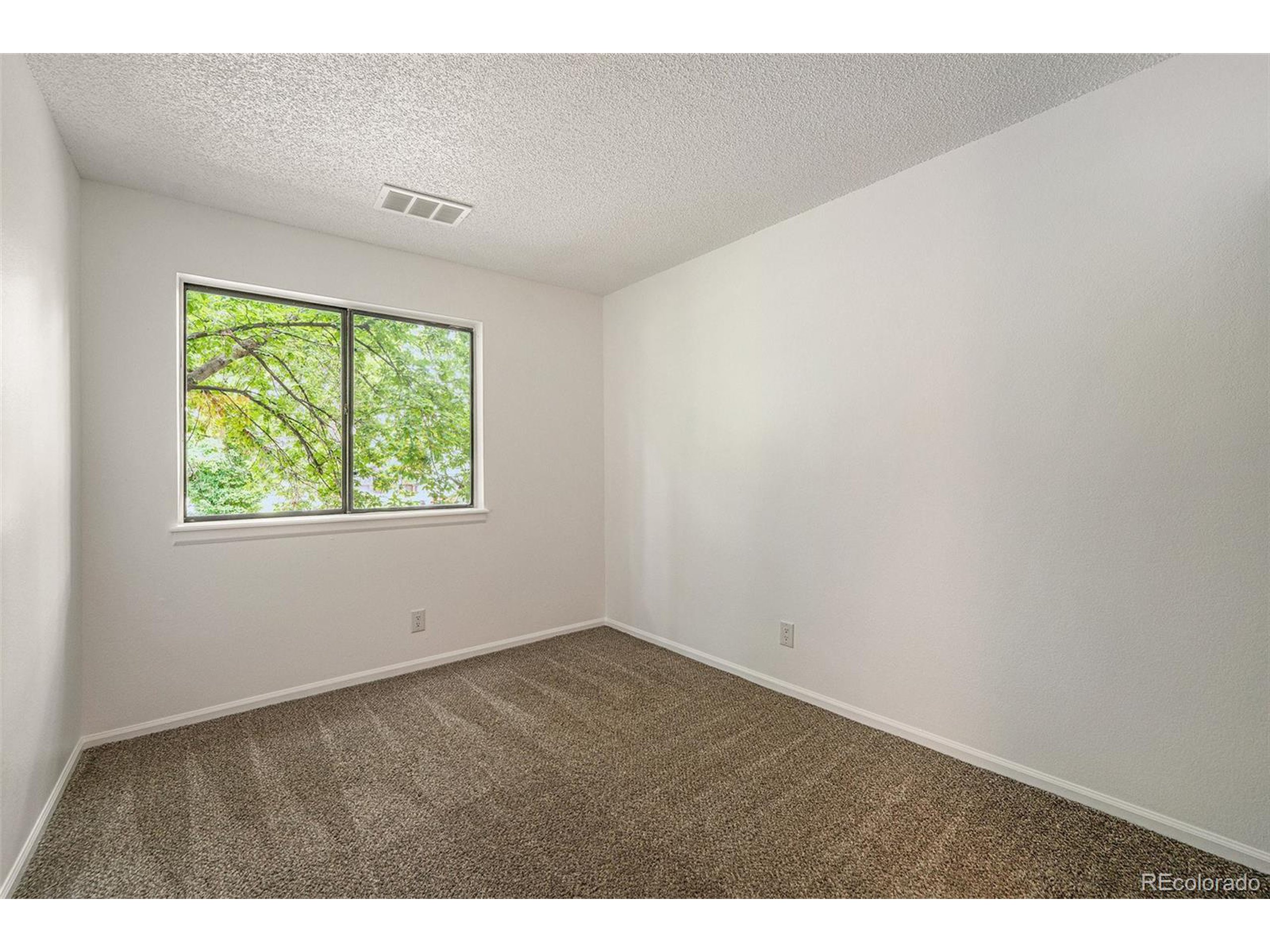 6388 Oak Ct 205