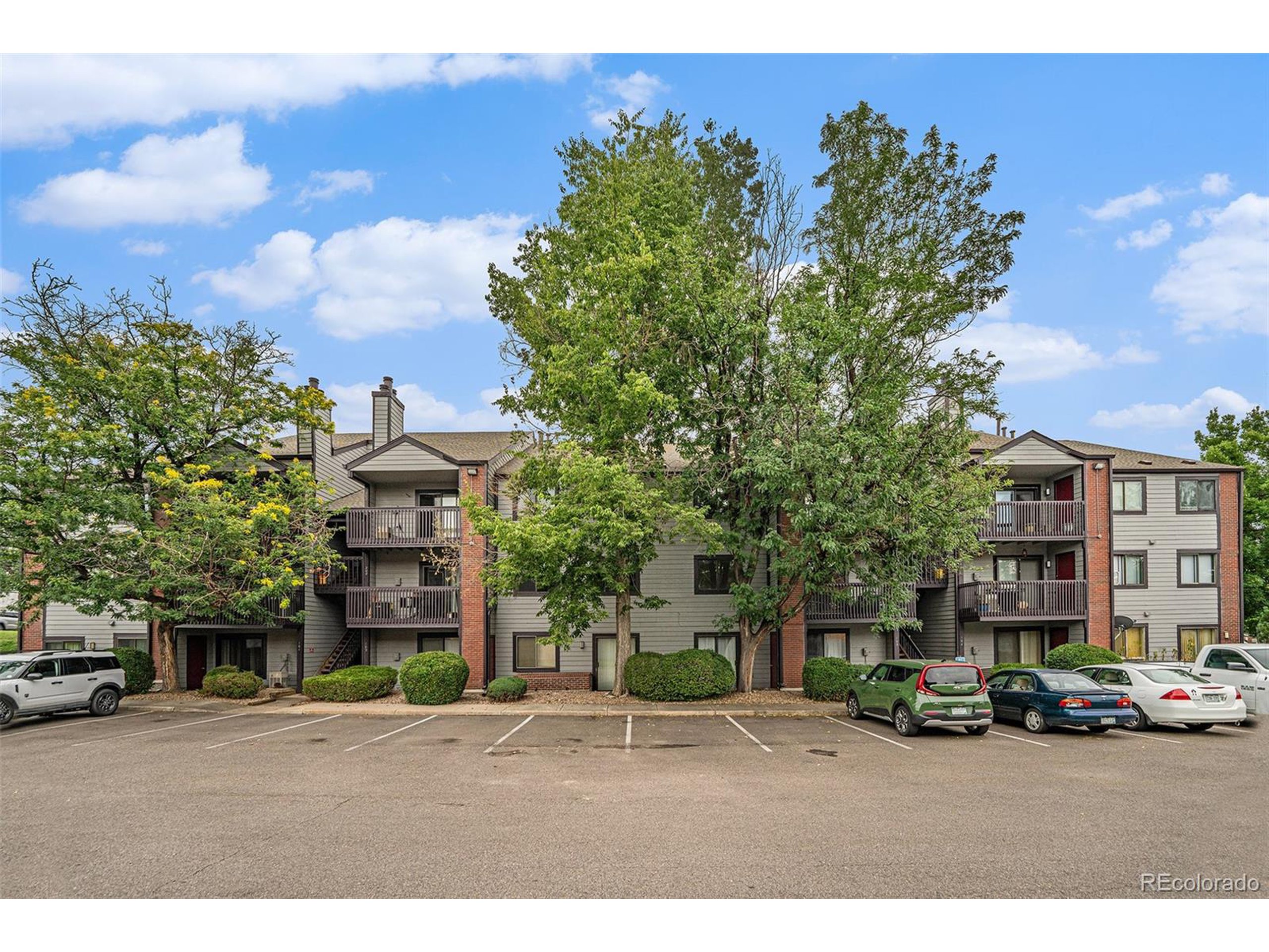 6388 Oak Ct 205