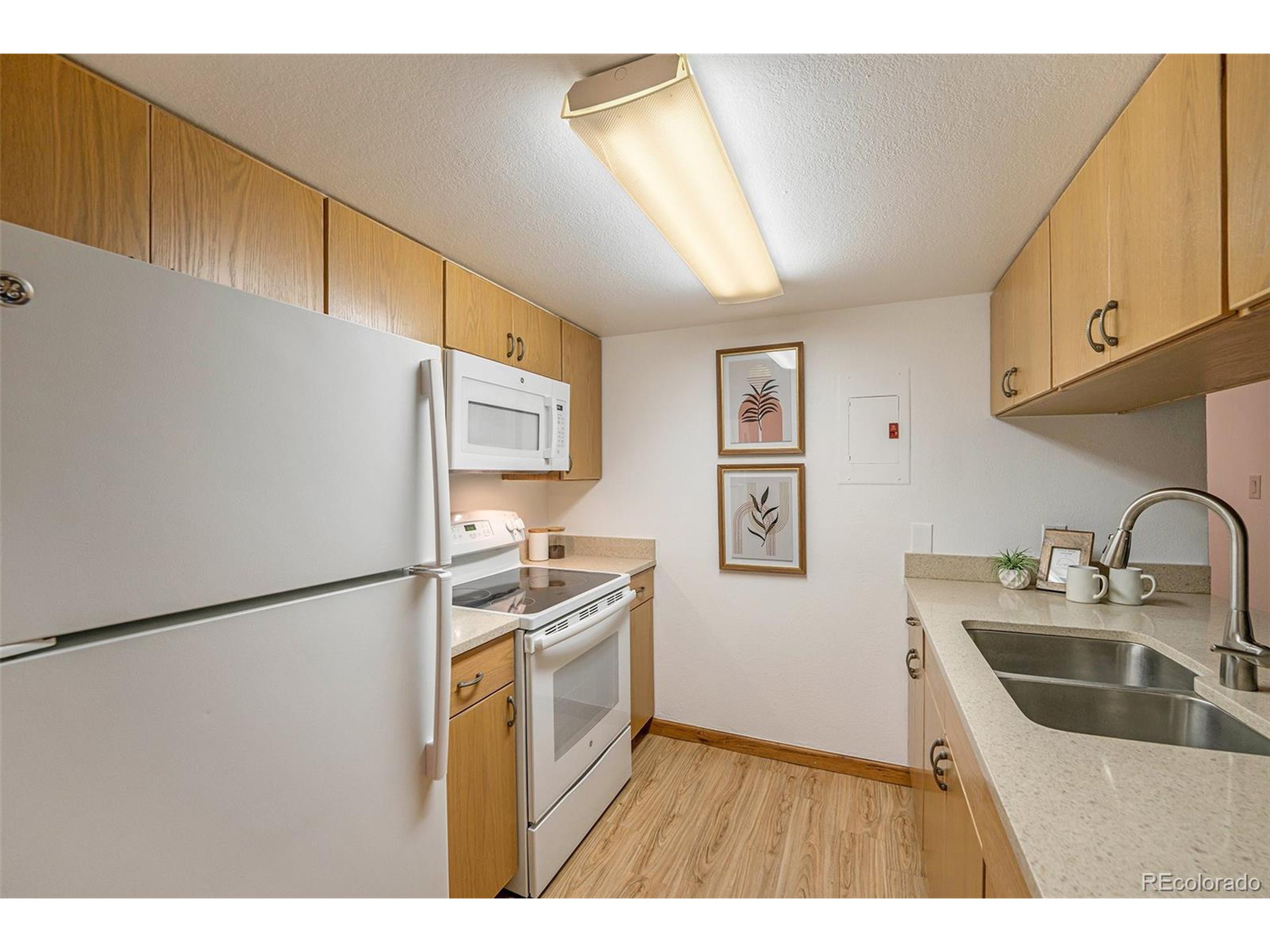 6388 Oak Ct 205