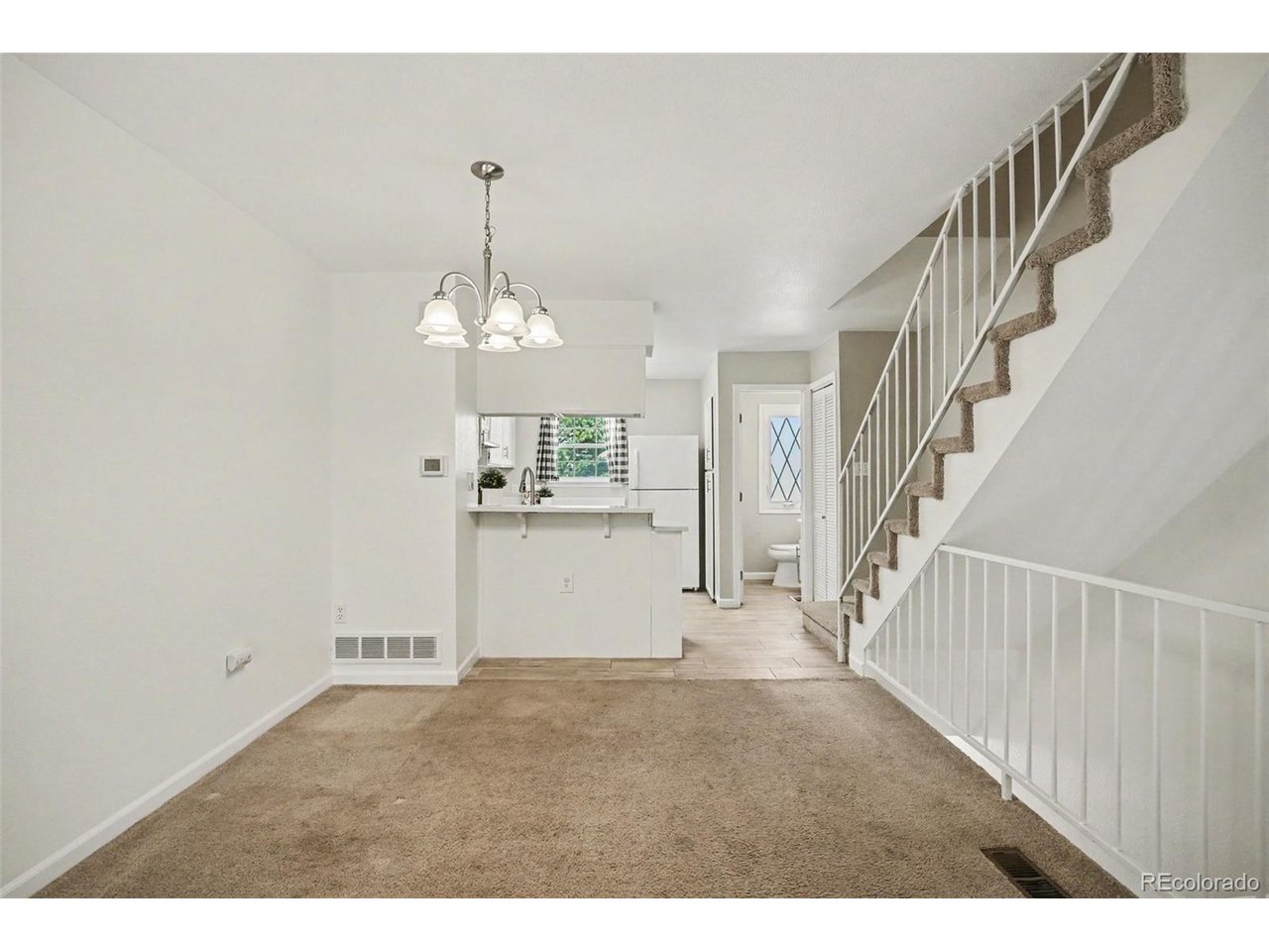 1811 S Quebec Way 240
