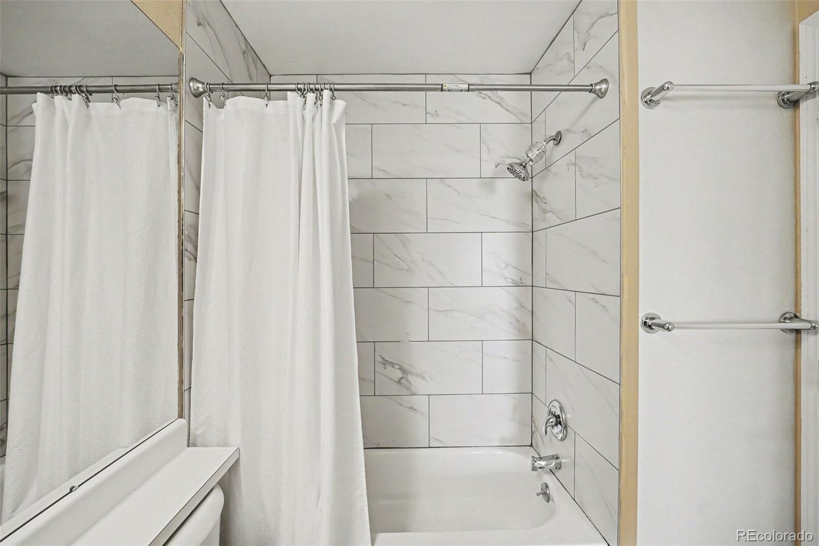 1811 S Quebec Way Unit: 240