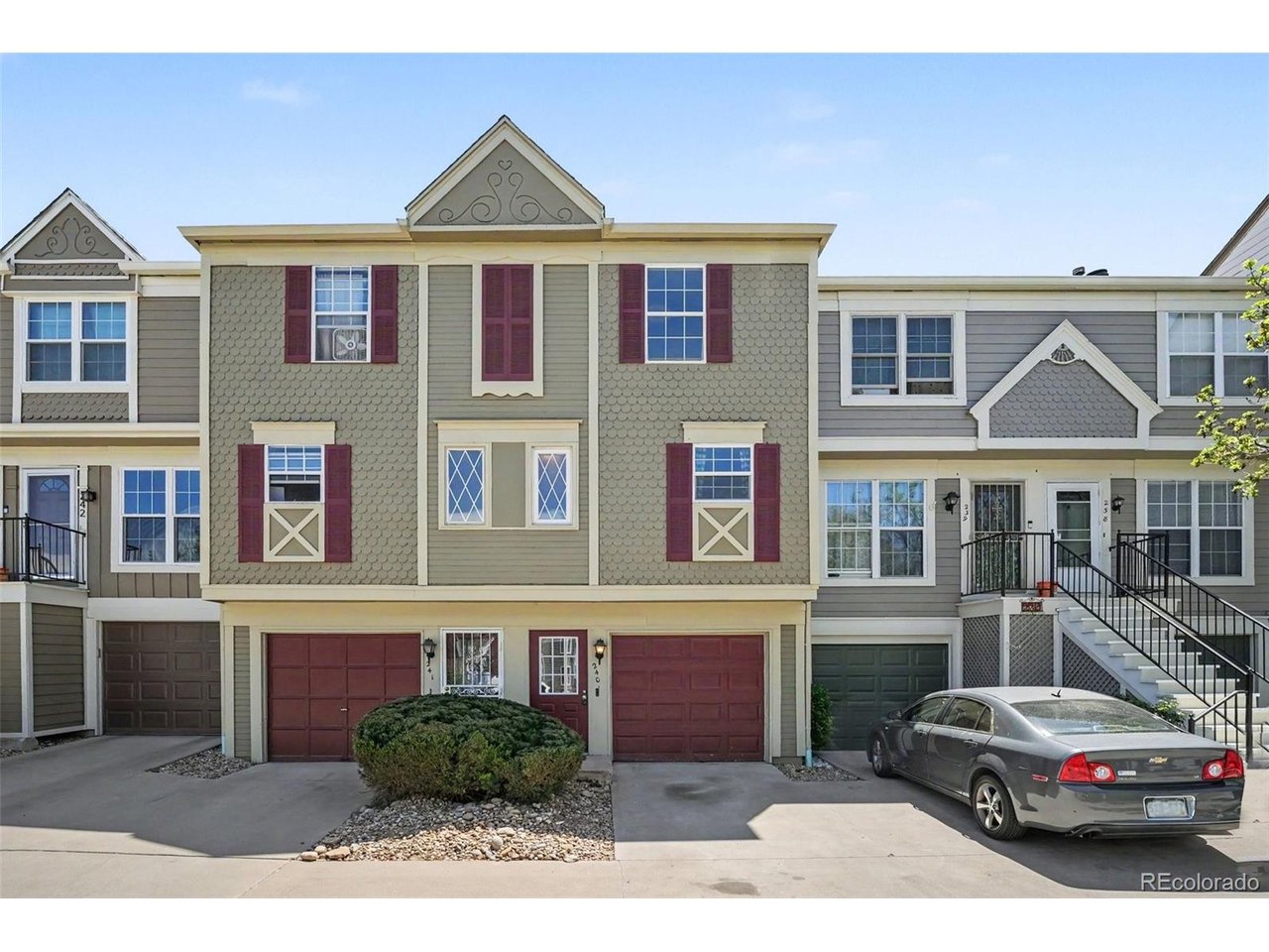 1811 S Quebec Way 240