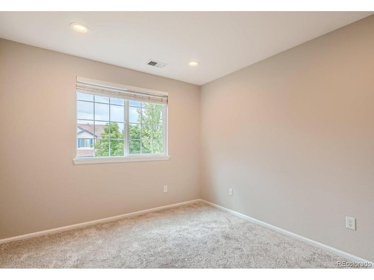 1068 Huron Peak Ave